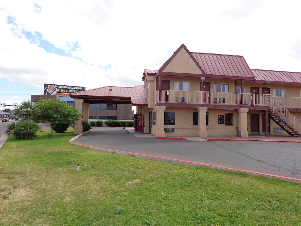 Knights Inn Phoenix At N Black Canyon Hwy Extérieur photo