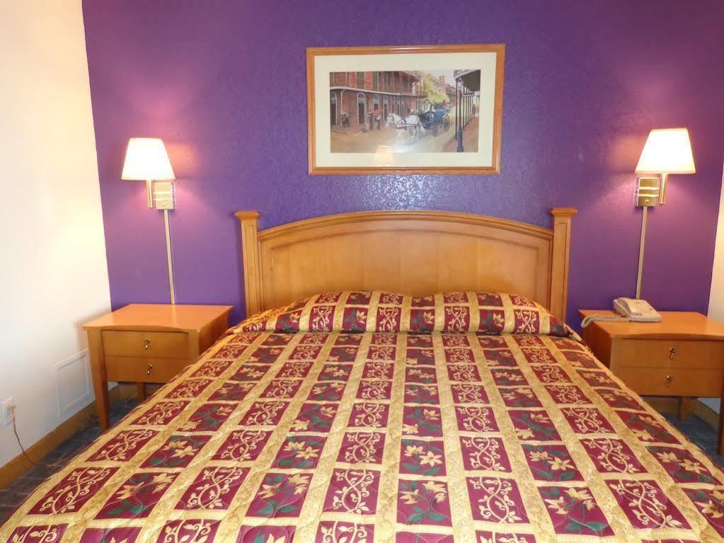 Knights Inn Phoenix At N Black Canyon Hwy Extérieur photo